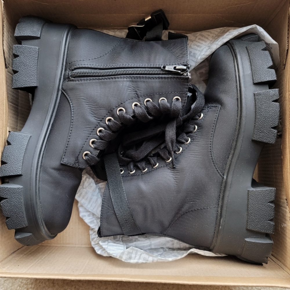 STEVE MADDENWomen's Tanker-p Mega-lug Lace-up Combat Booties In Black Size 6